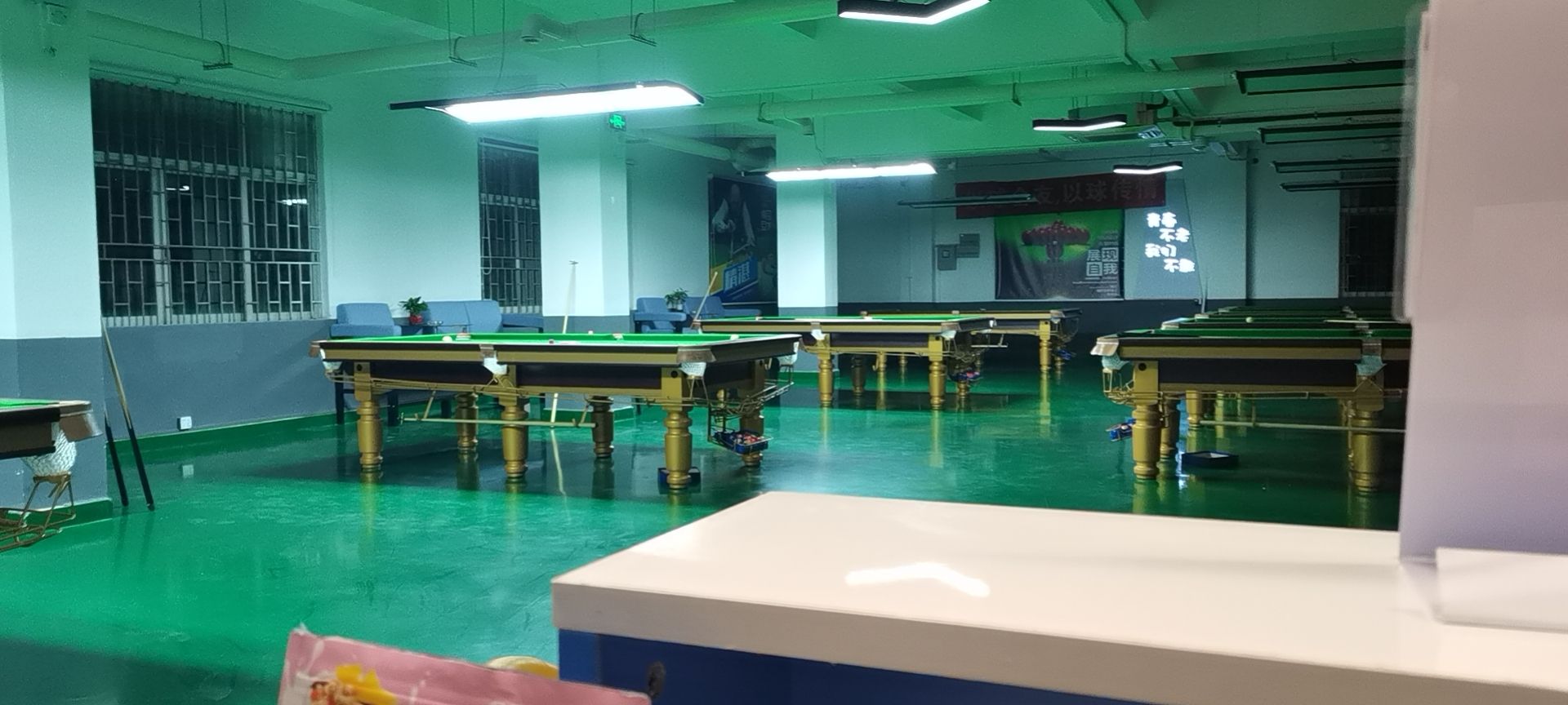 小马驹桌球俱乐部