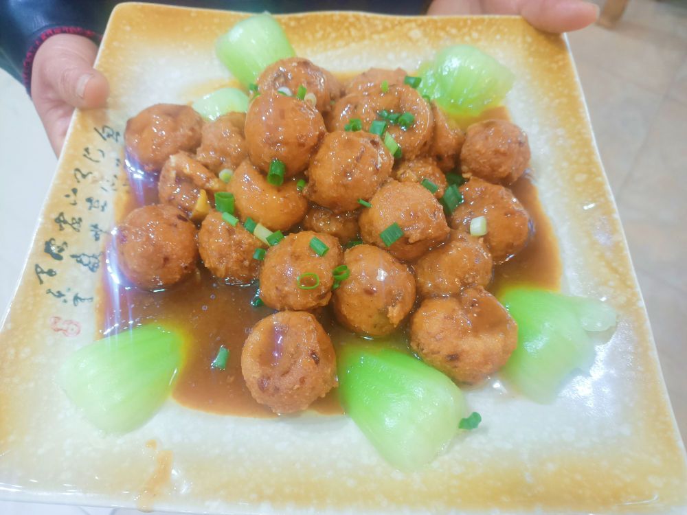 曲靖市麒麟区宣威世源农家宰猪饭