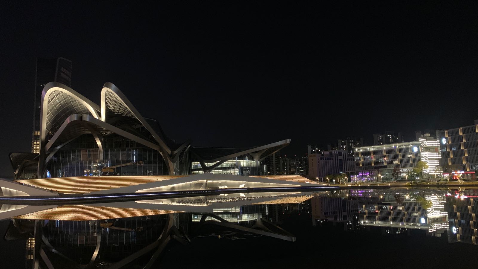 金湾航空城中心湖公园