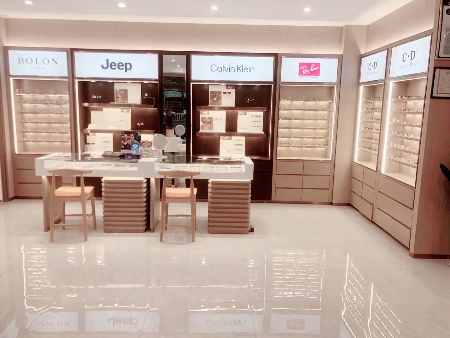 宝视达眼镜(锦秀花园店)