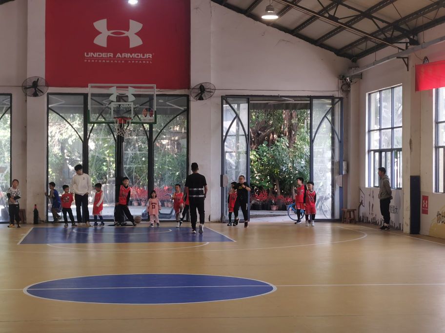 球行安德玛篮球训练中心