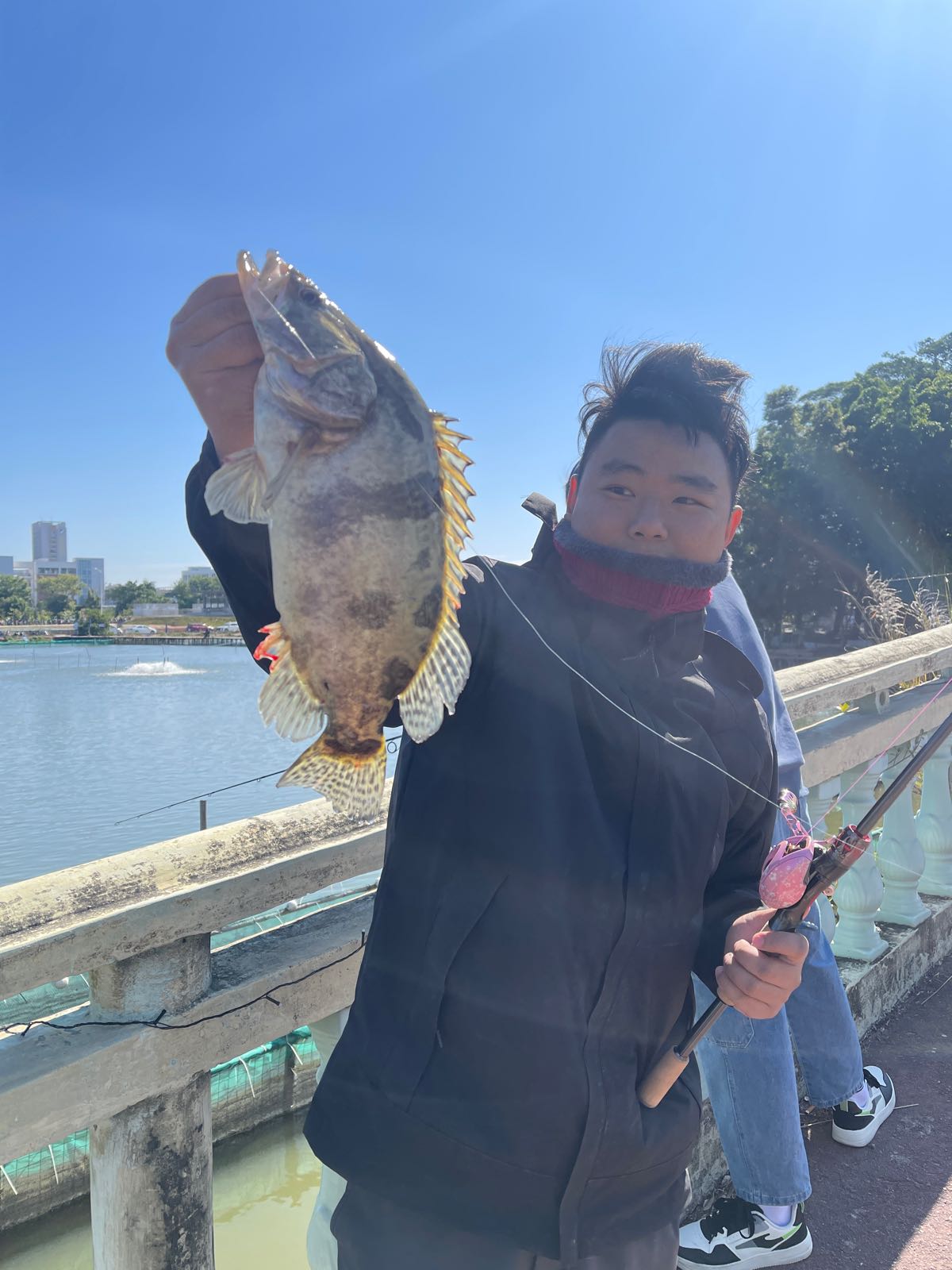 萤火虫路亚休闲垂钓园