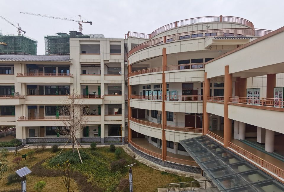 恩施市高旗实验小学