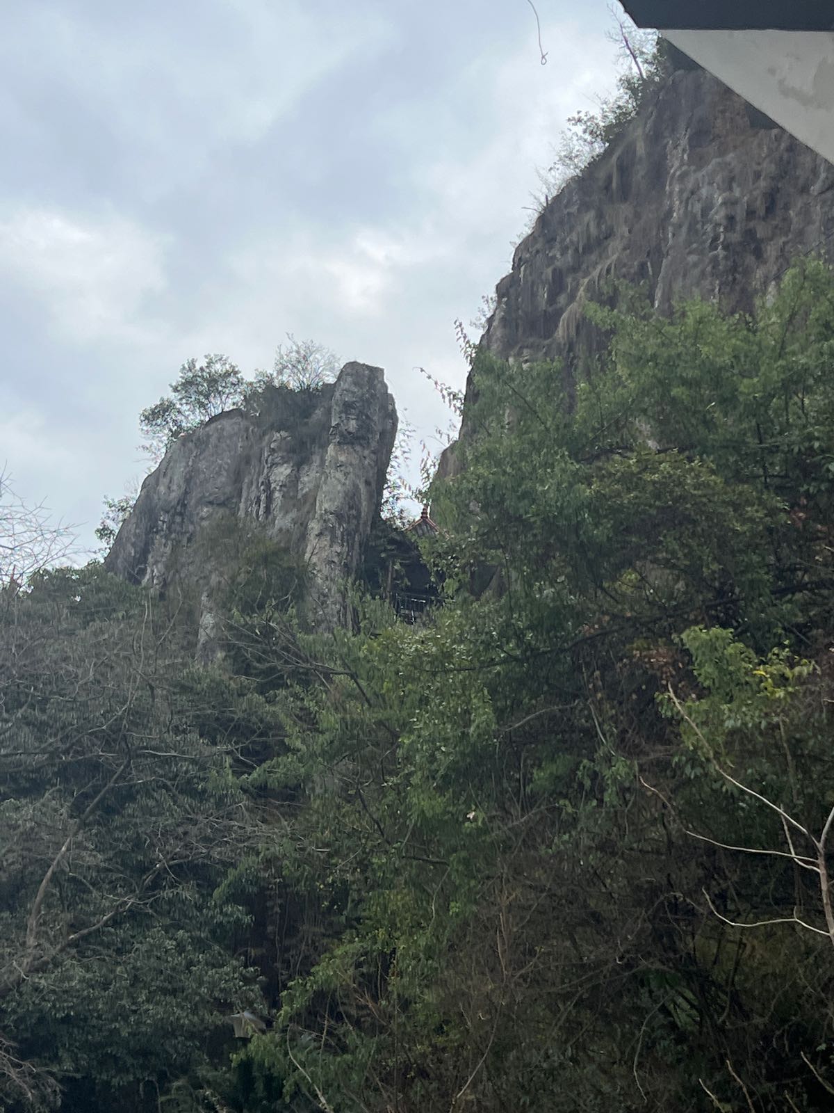 太平岩胡工殿