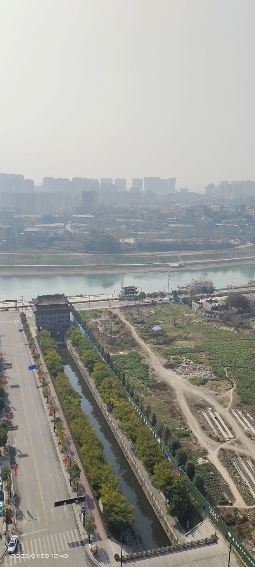 东小区