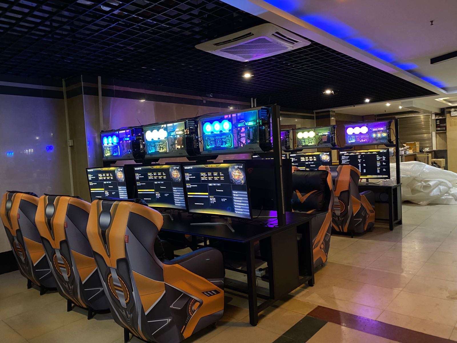 银河网吧(台城店)