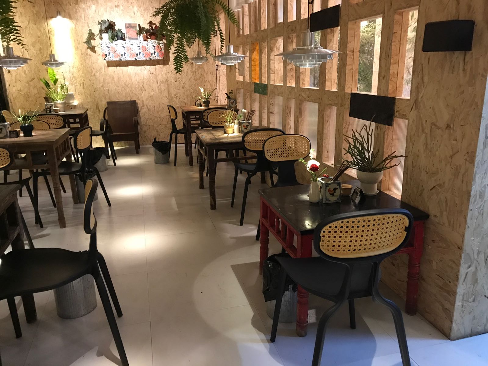 蛙频道臭豆腐米线·9椰子鸡·傣味小吃(兴义梦乐城店)