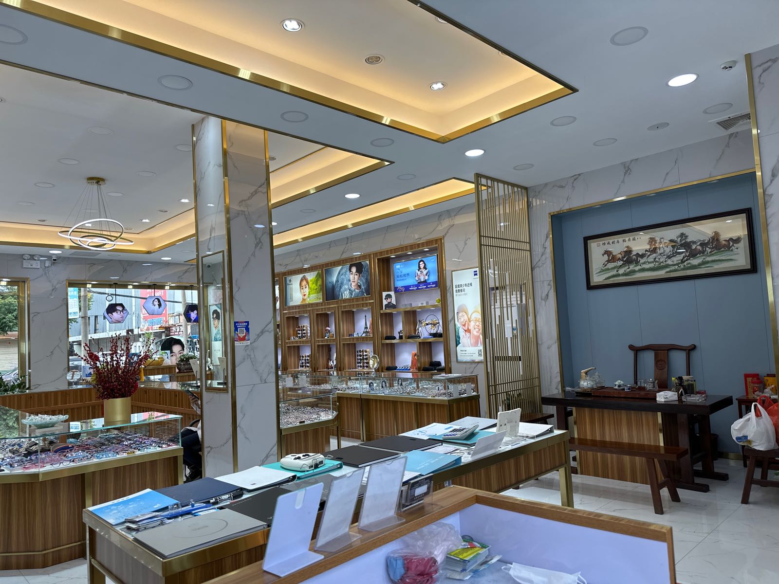 亚洲眼睛(石碣总店)