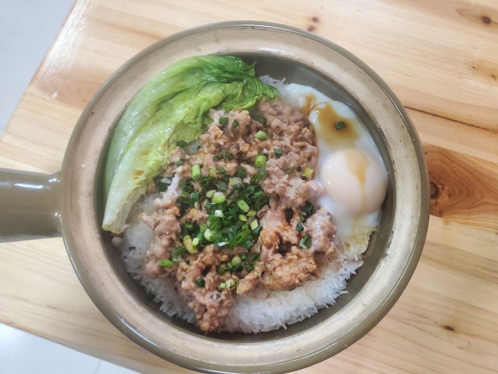 肢薛味囍孙煲仔饭
