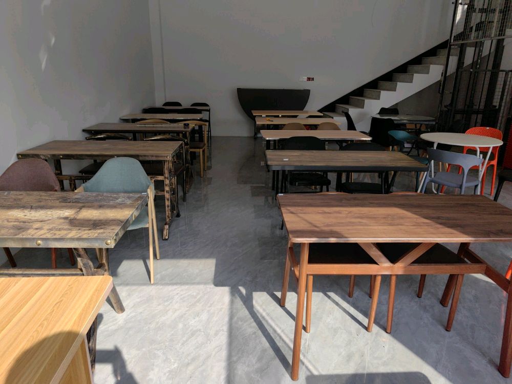 鹿邑县百顺桌椅厨具