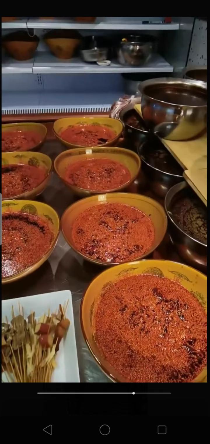 河鱼村三峡石锅鱼