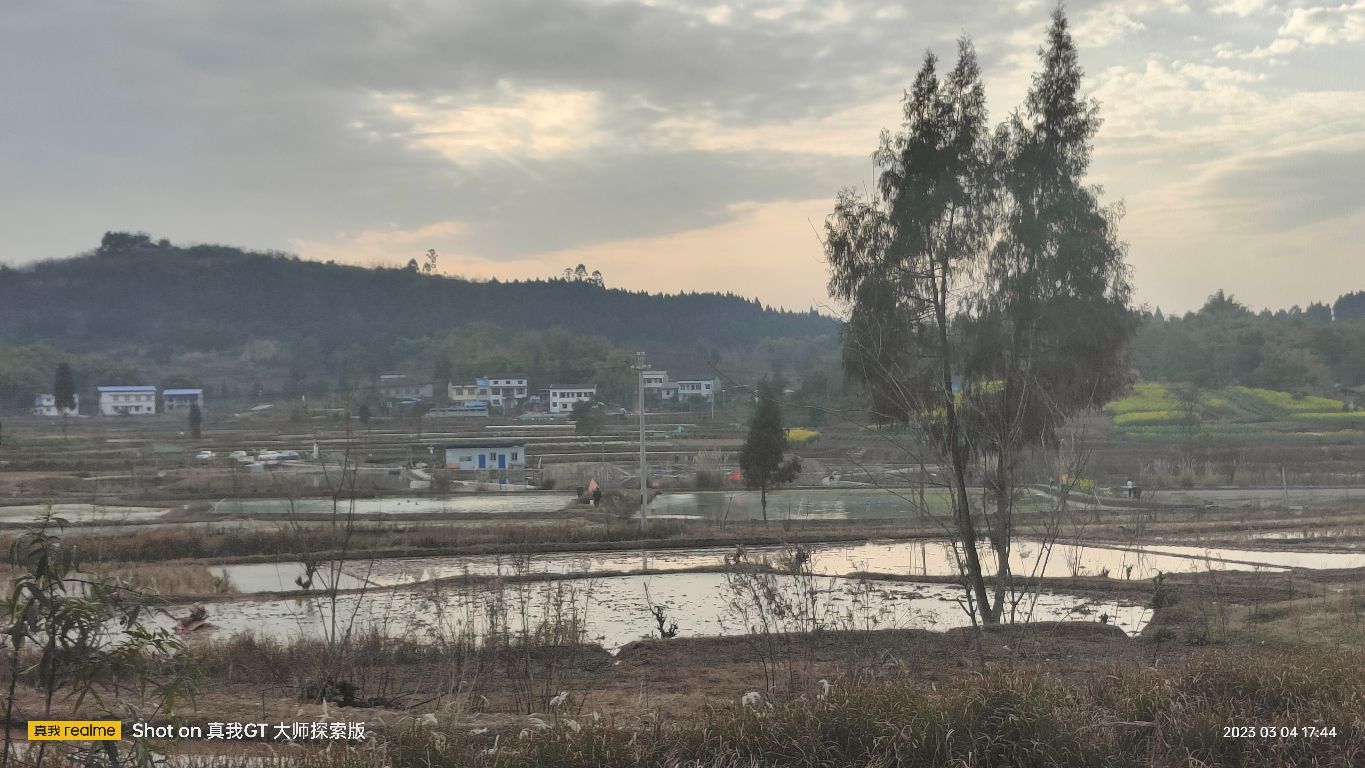 岳池县龙藏山休闲垂钓场