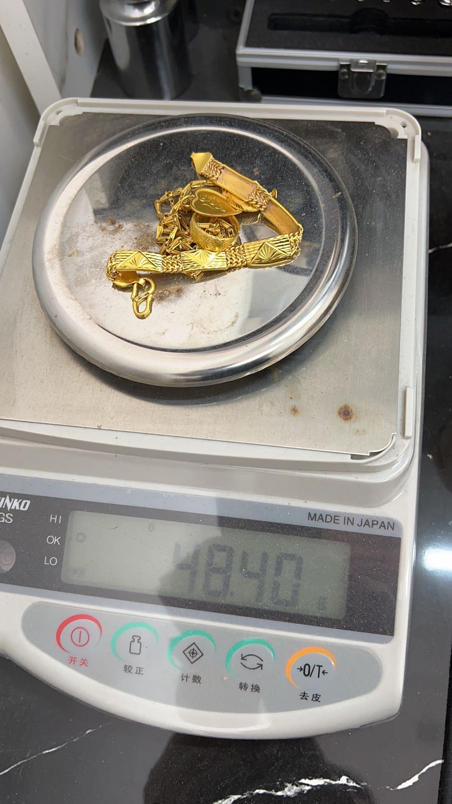 周匠生黄金奢侈品回收行