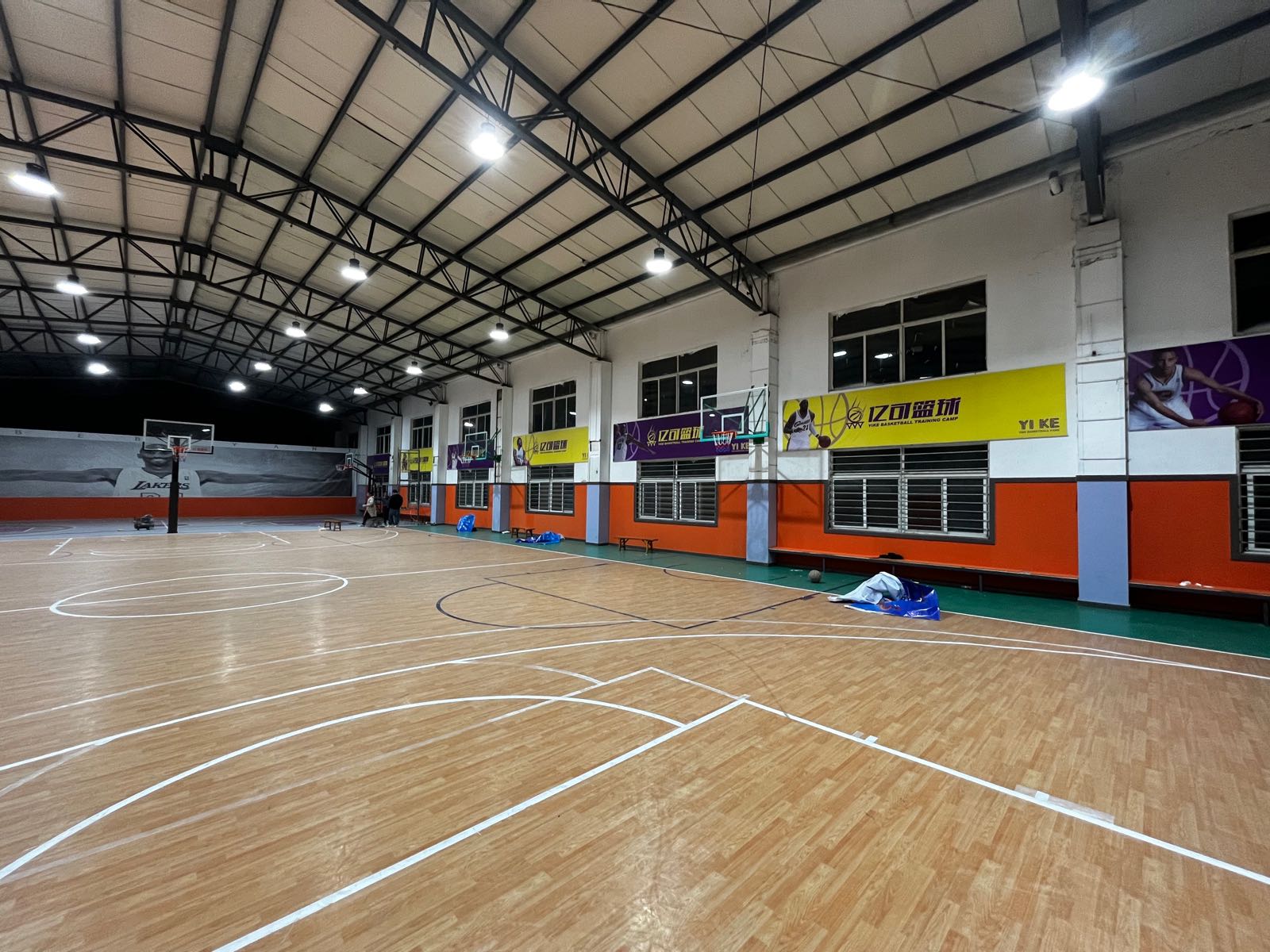 亿可篮球馆