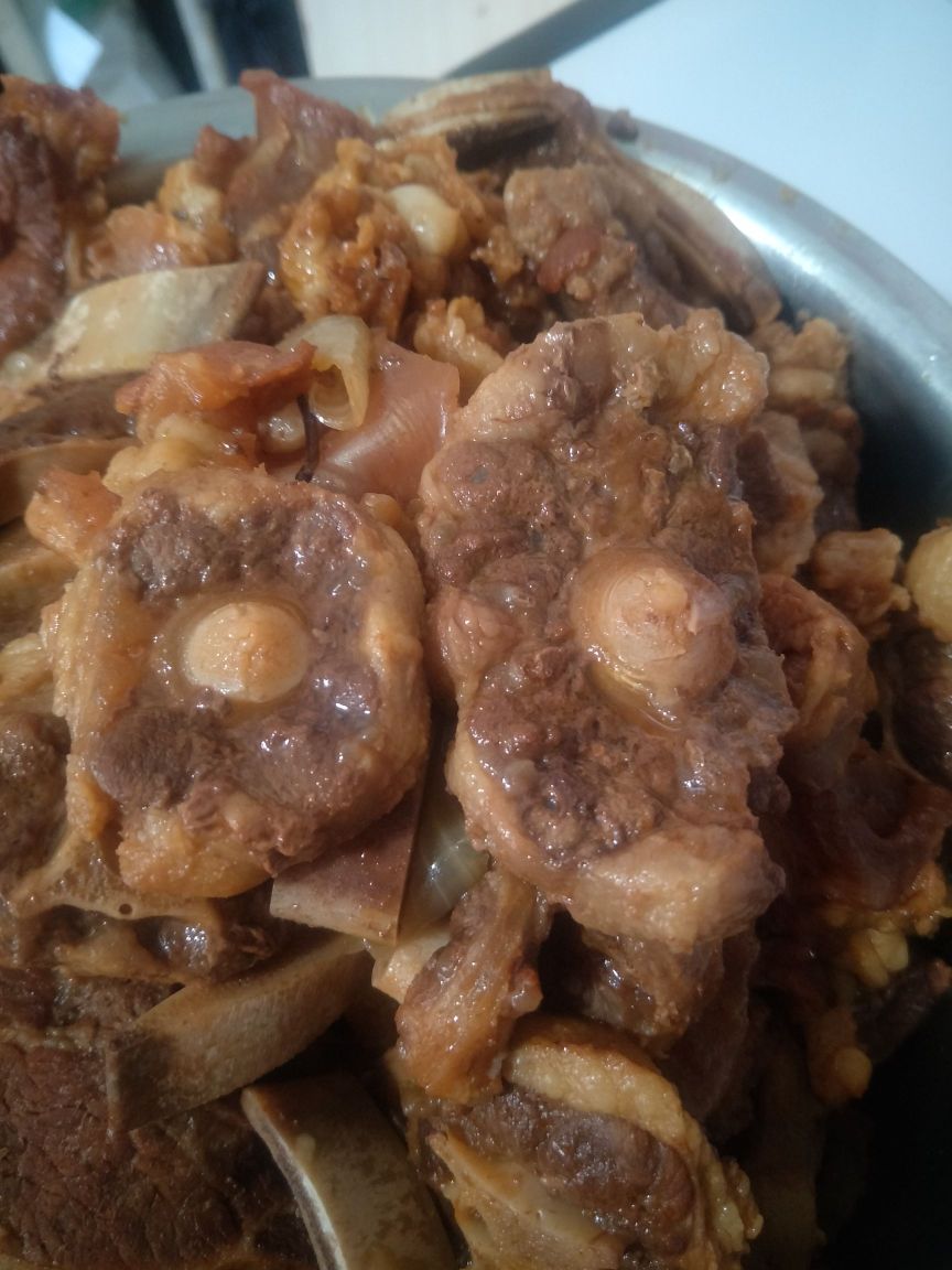 两头牛烧烤