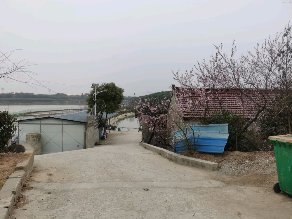 杜鹃塘垂钓餐饮