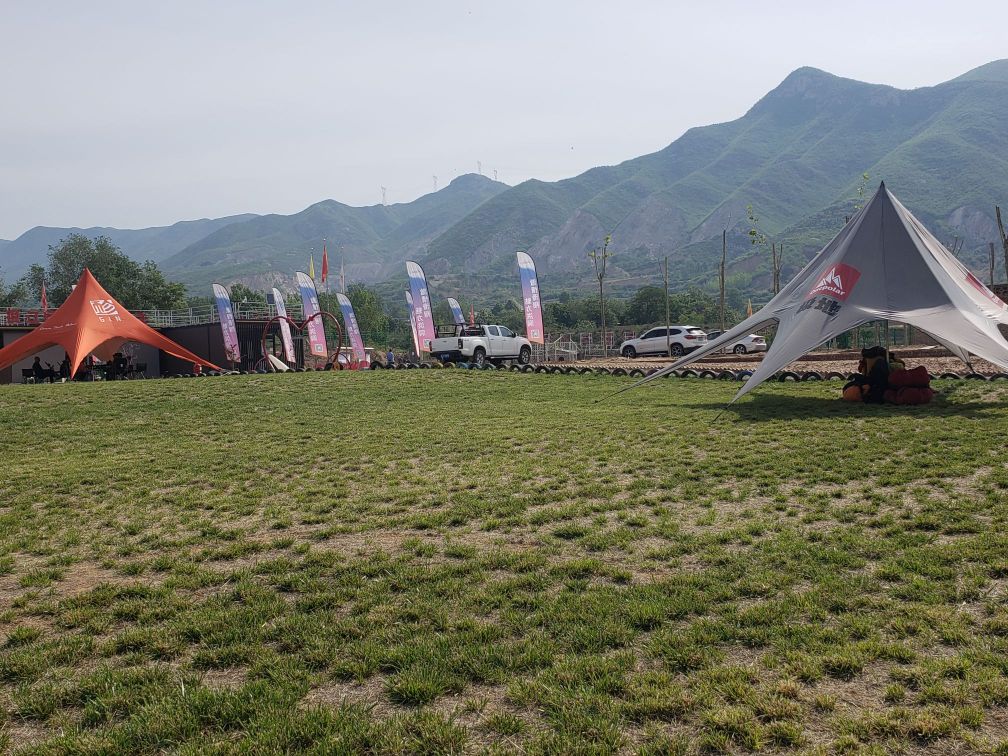 广胜寺雄鹰航空运动滑翔伞降落场