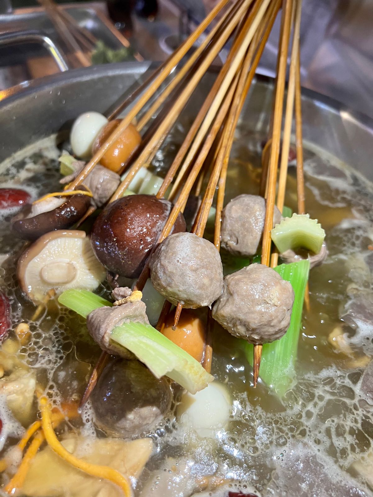 就喺甘串串香放题专门店(东晓南店)