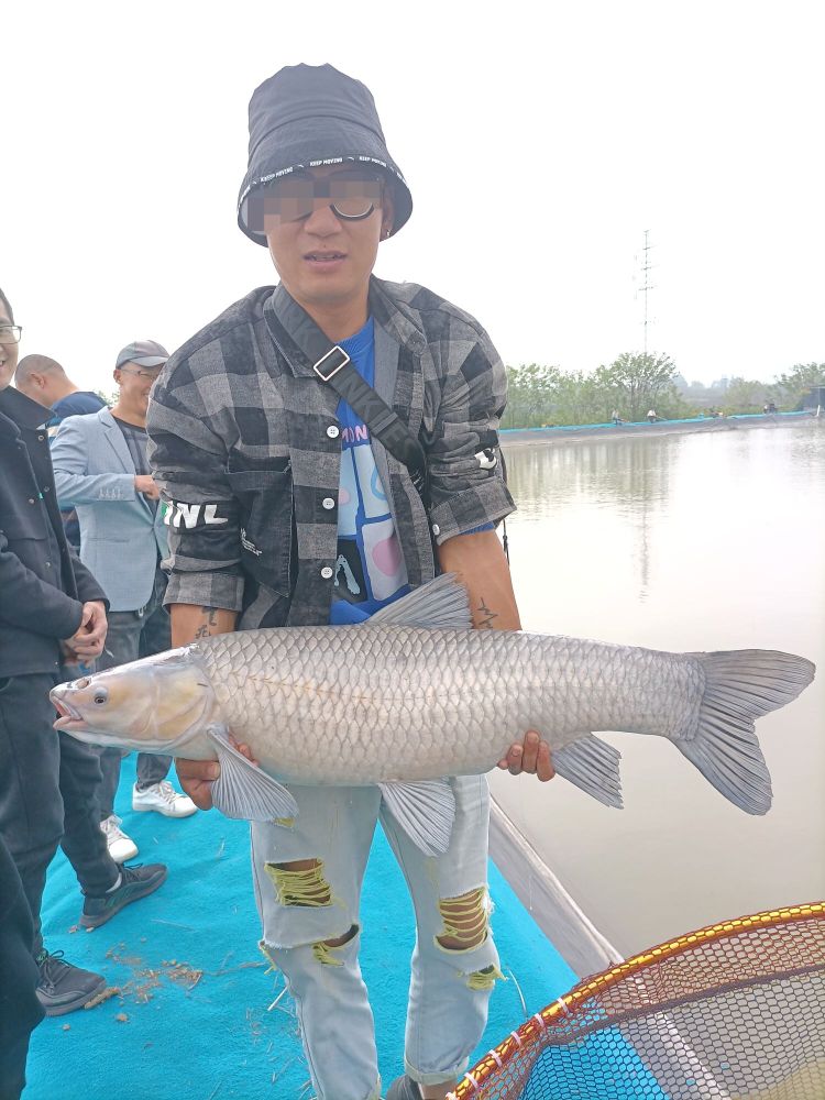 眉山噙巨频杨物泮休闲垂钓中心