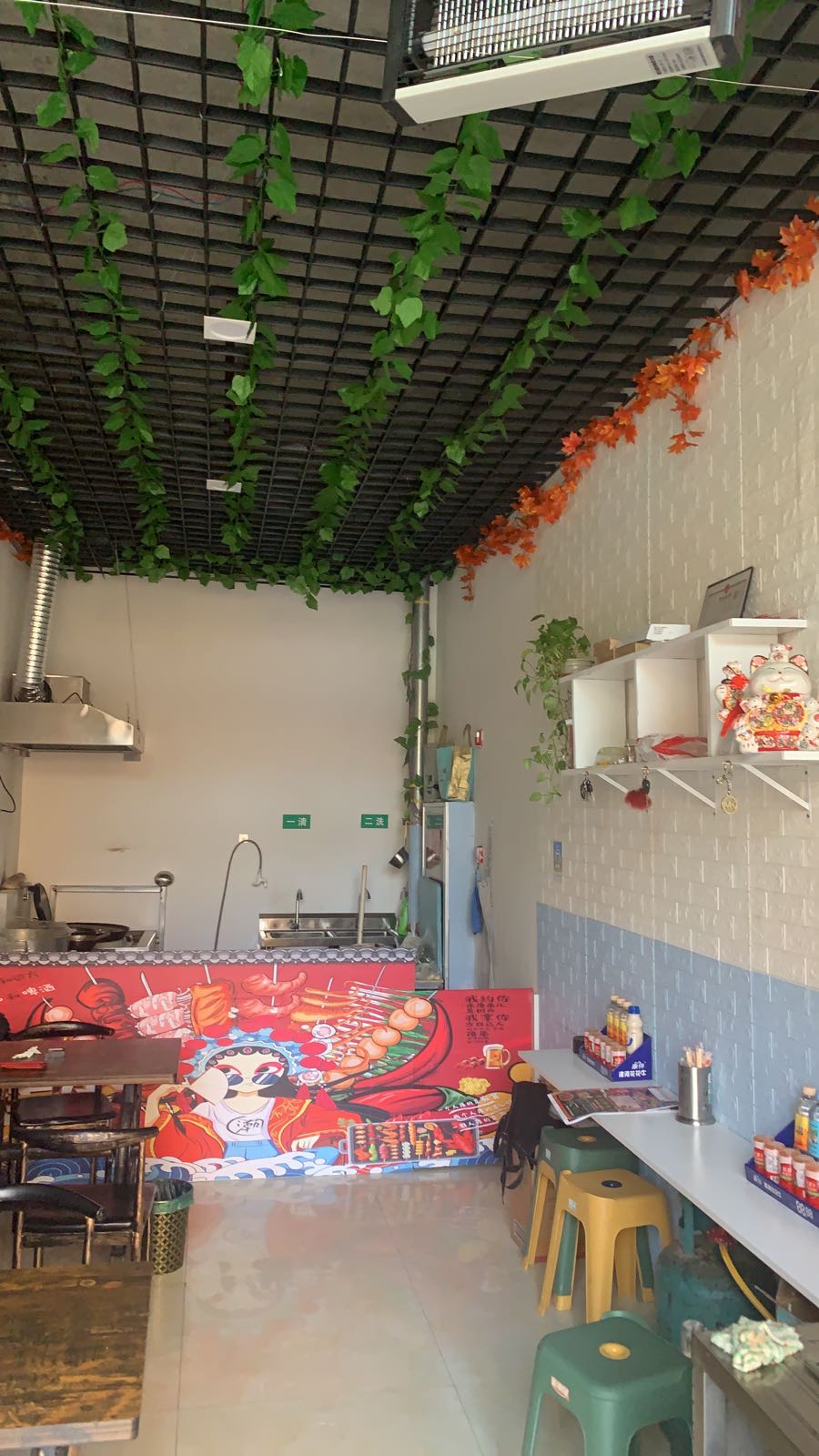 一日三餐凉皮烧烤(擀面皮牛筋面肉夹馍)