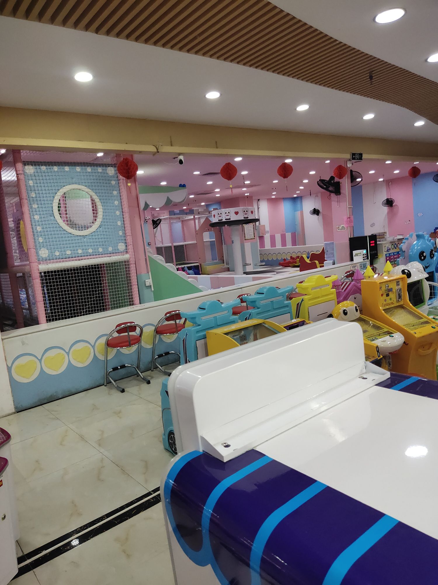九娃儿童乐园(新穗好百货店)