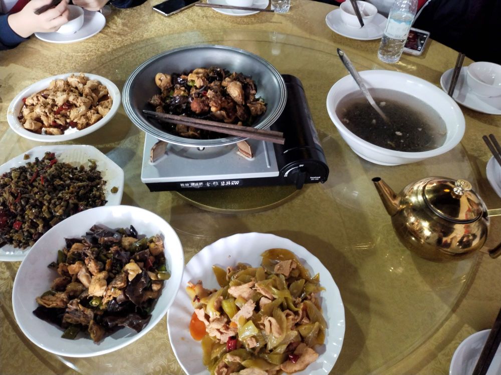 长湘味红色文化主题餐厅