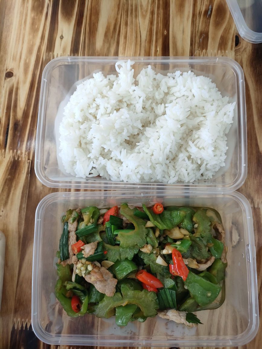 景洪市味编滋湘笱餐饮店