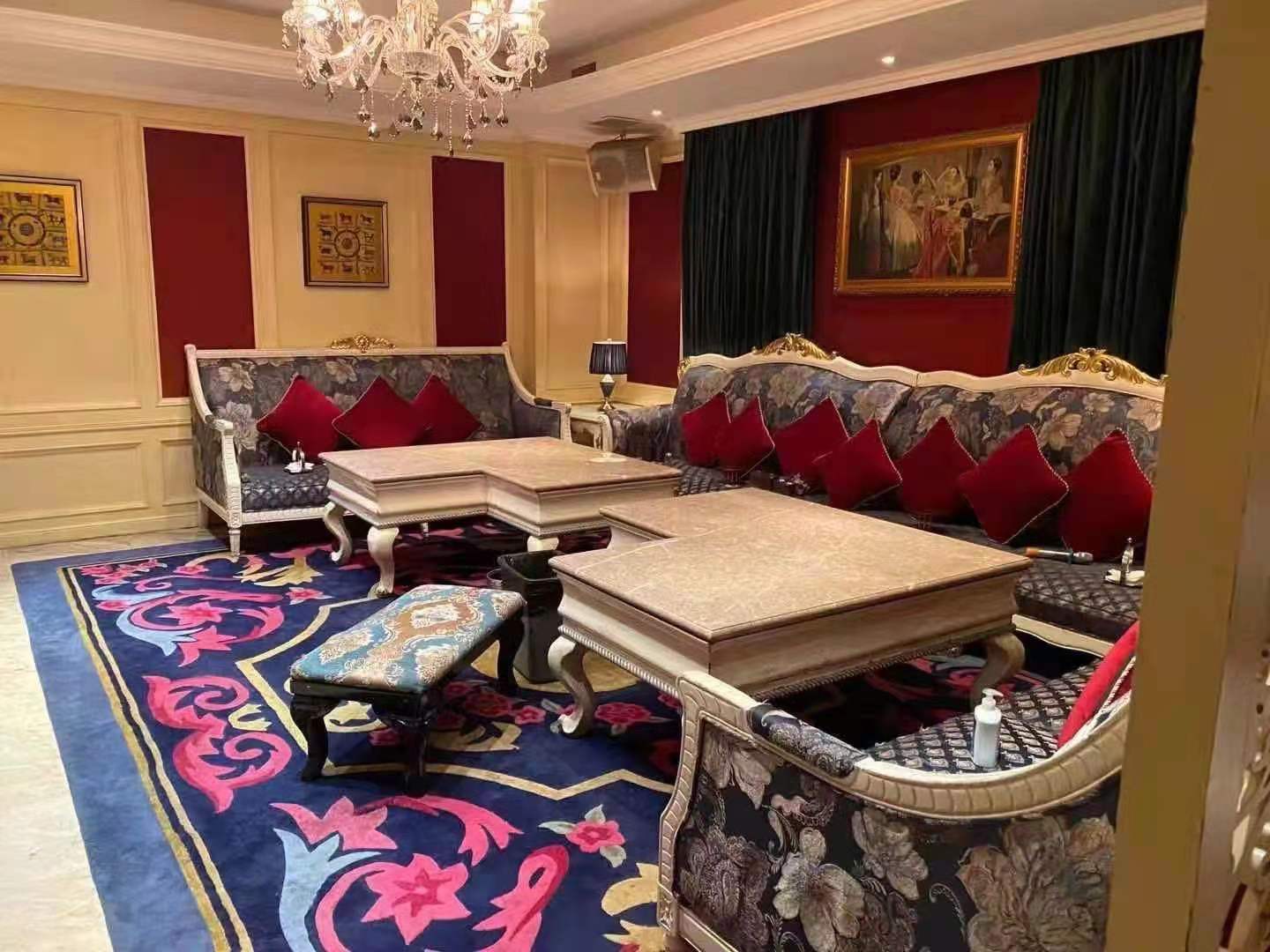 皇家壹号国际娱乐会所(雨花路店)