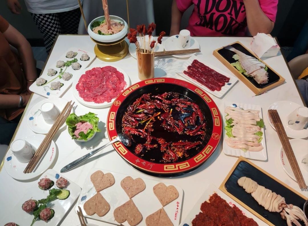 十七门重庆老锅锅(炉霍店)
