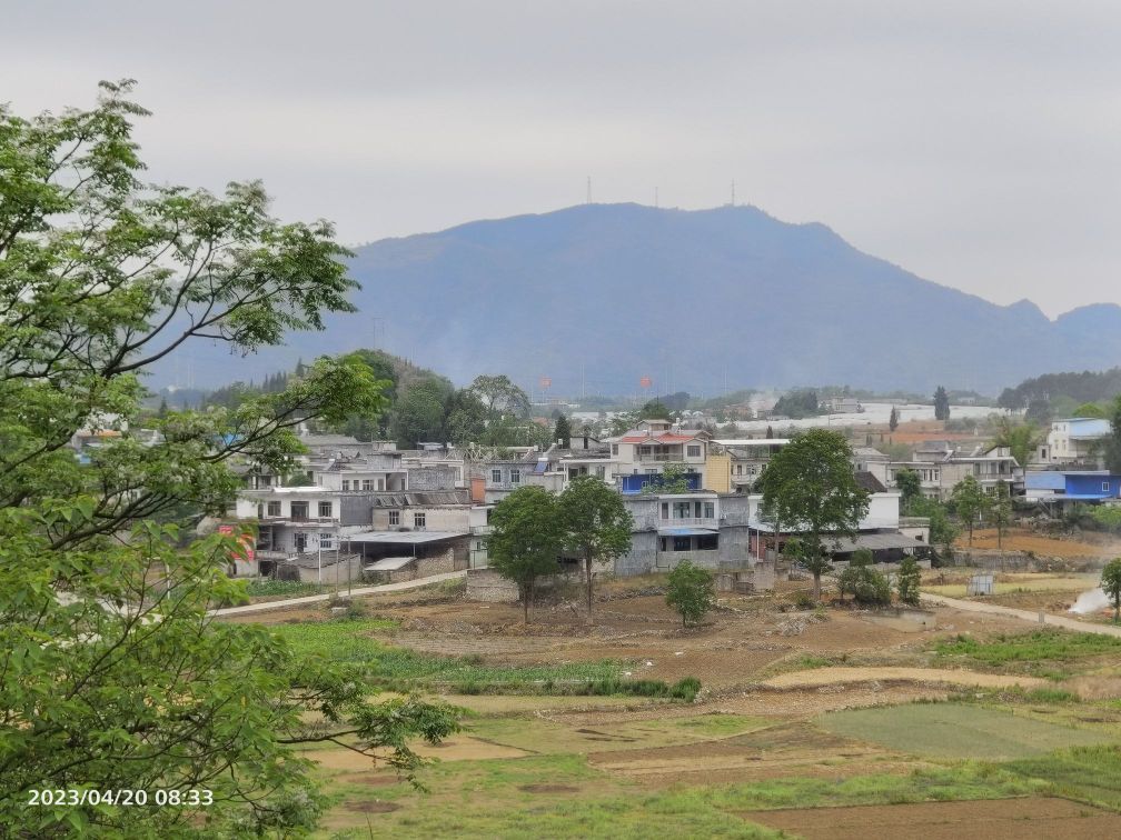 马鞭田村