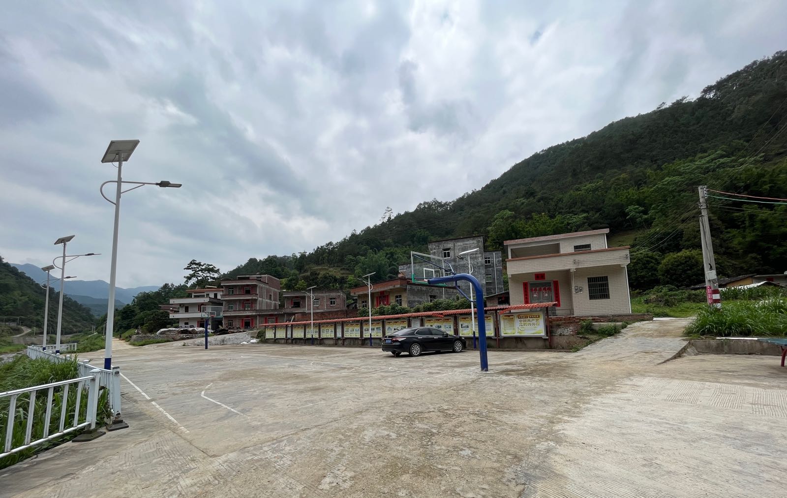 石垌村文化广场