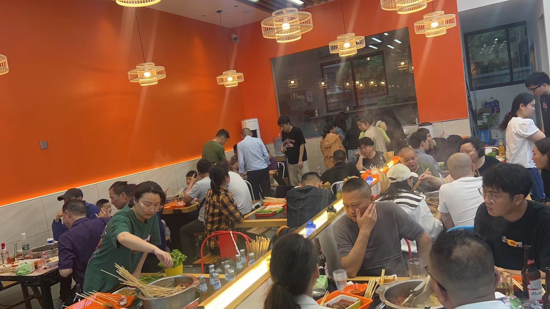 小山牛鲜牛肉串串火锅