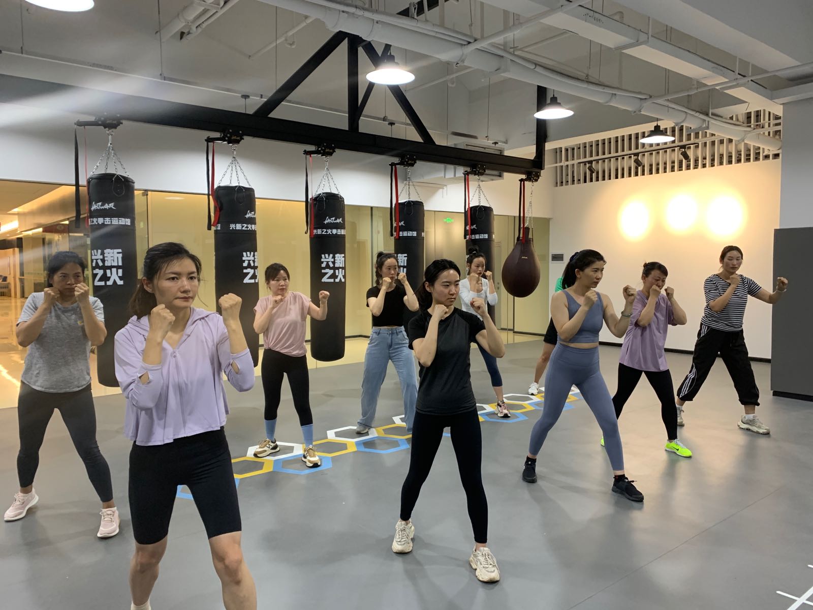 申新辫兴之火·拳击运动馆