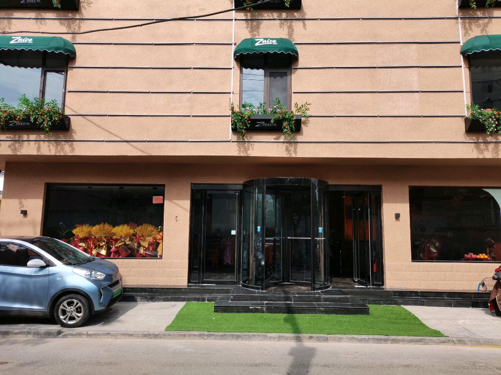 拄伯乐嘉整酒店