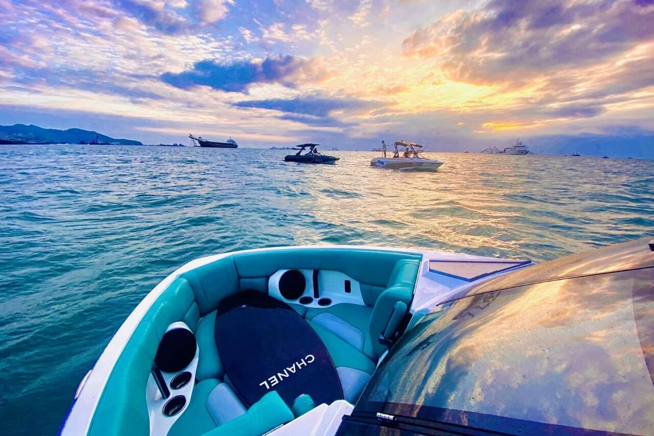 三亚尾波蓝洞旅游俱乐部