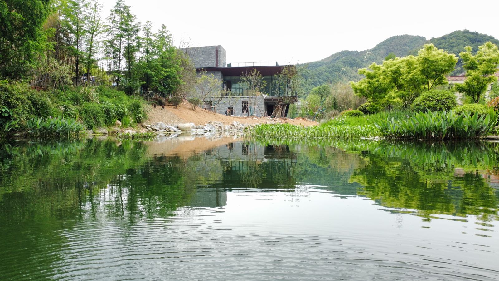 西岩服务中心