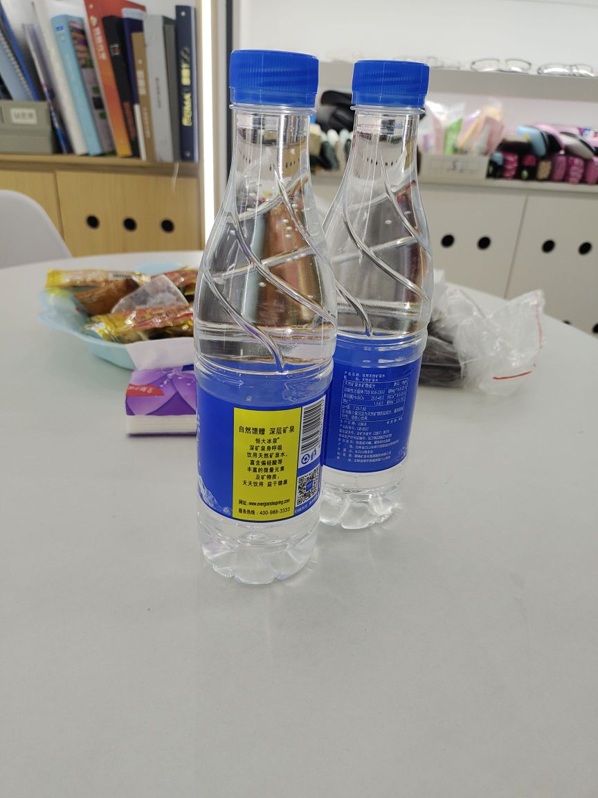 礼视眼镜