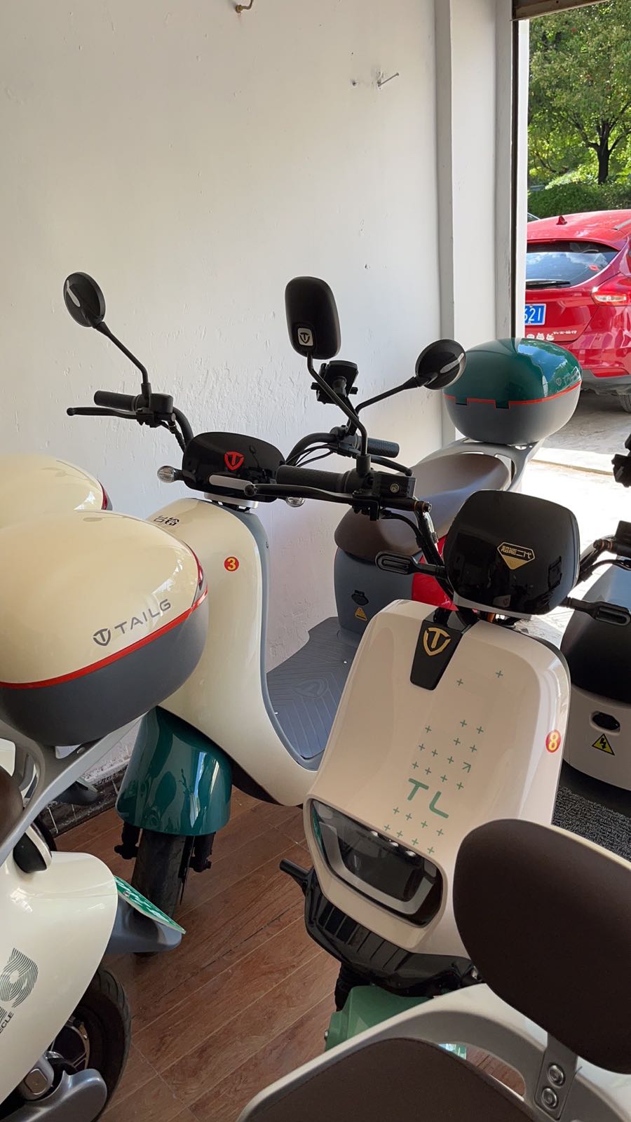 湘途腕殴电动车租赁店
