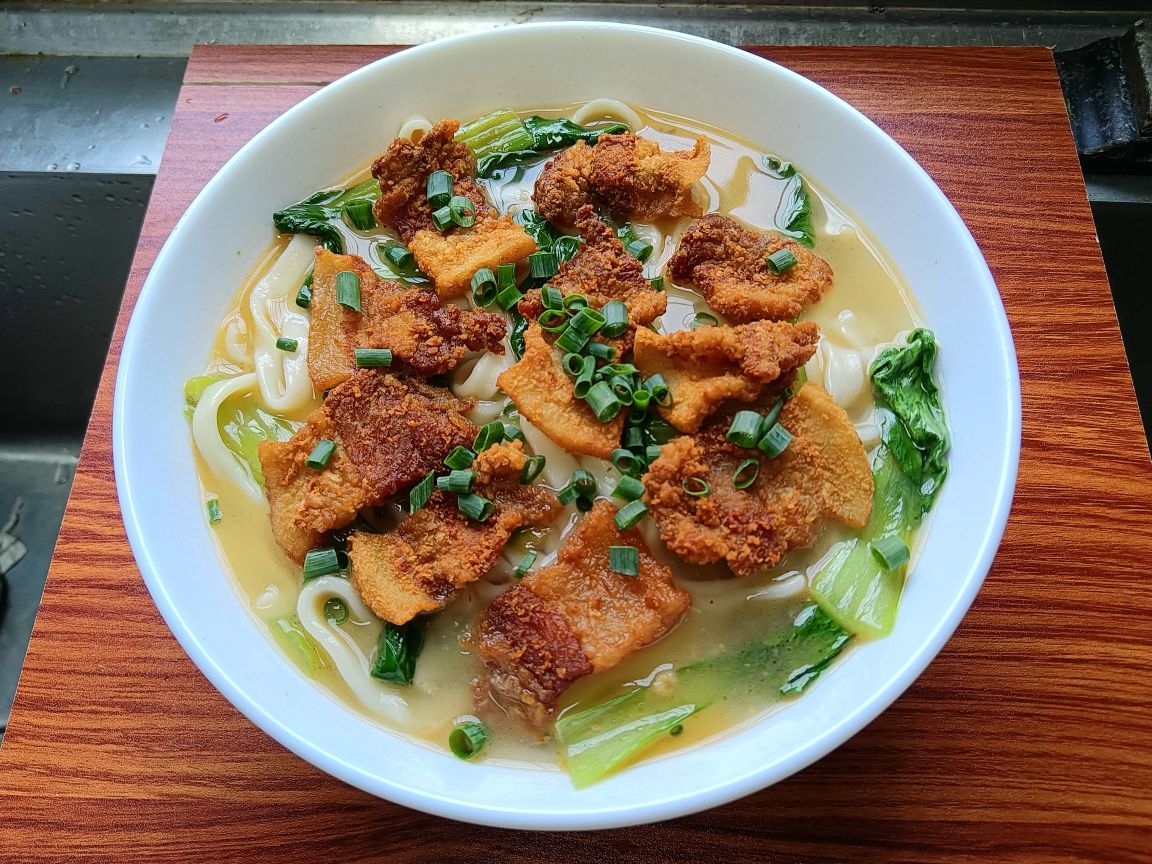 骓隆鑫粪海鲜面(解放街店)