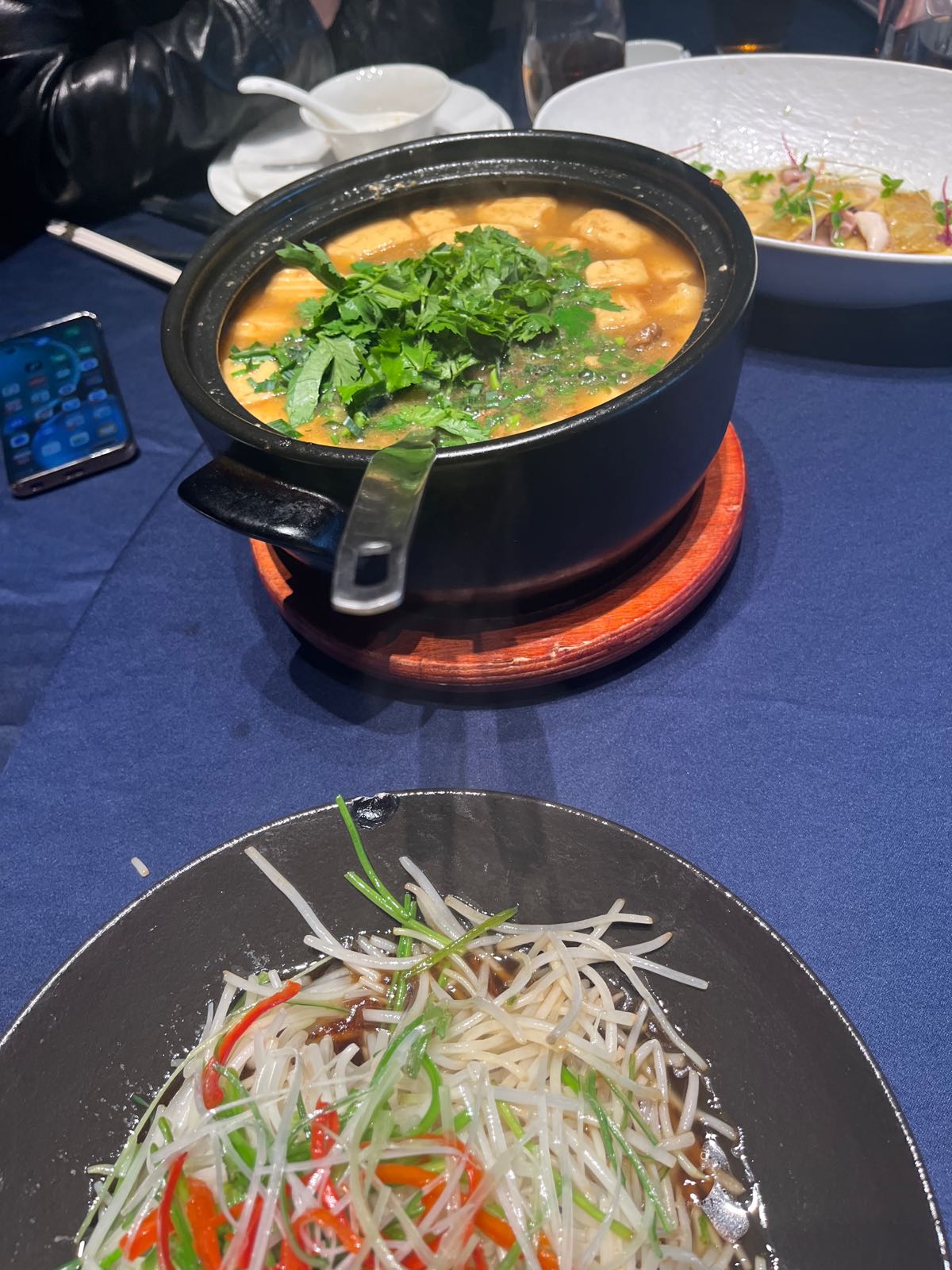 壹品徽宴老磨坊羊汤馆(鑫都华庭汇景阁店)