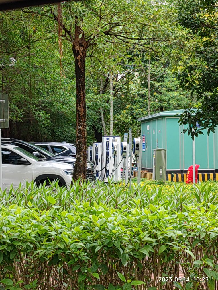 椰速充充电站(昌江市民广场二路充电站)