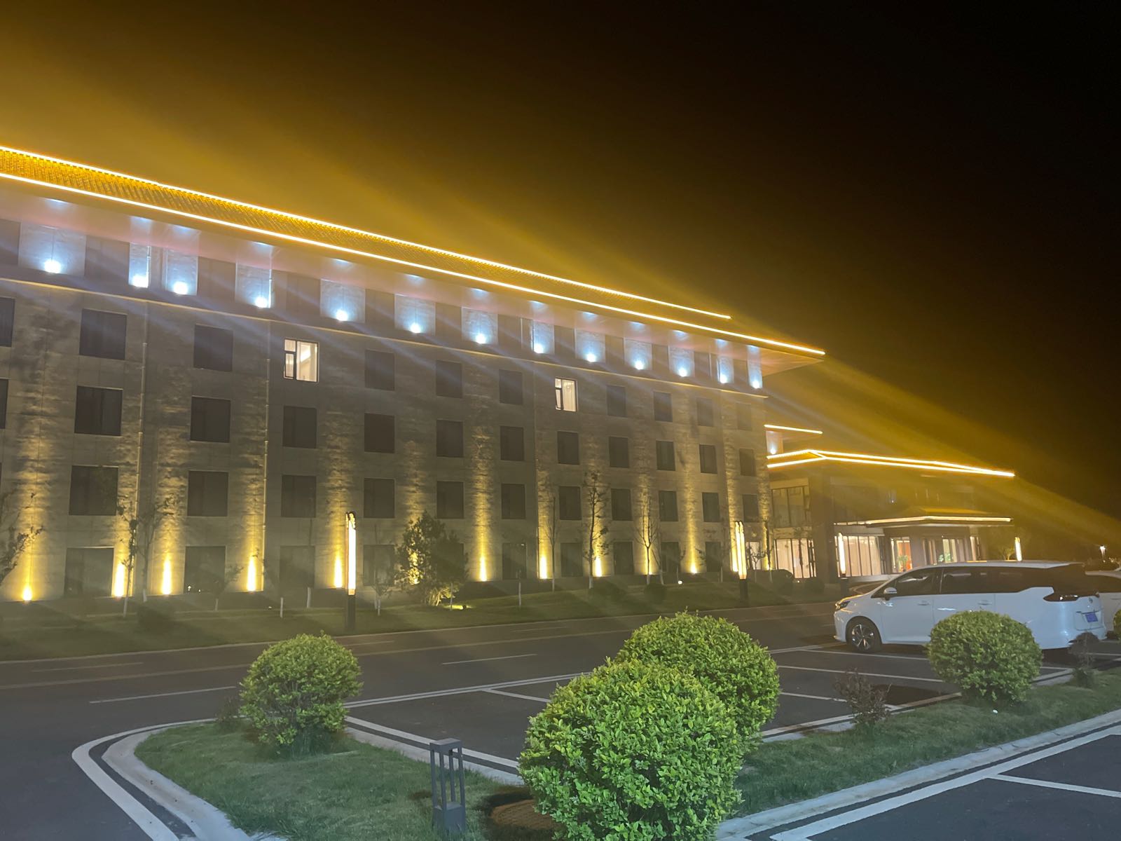 蓿茁槭建地南山温泉酒店