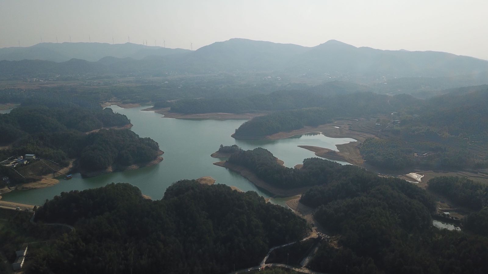 泉水冲水库