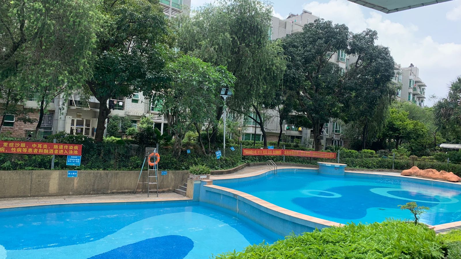 顺景花园游泳池