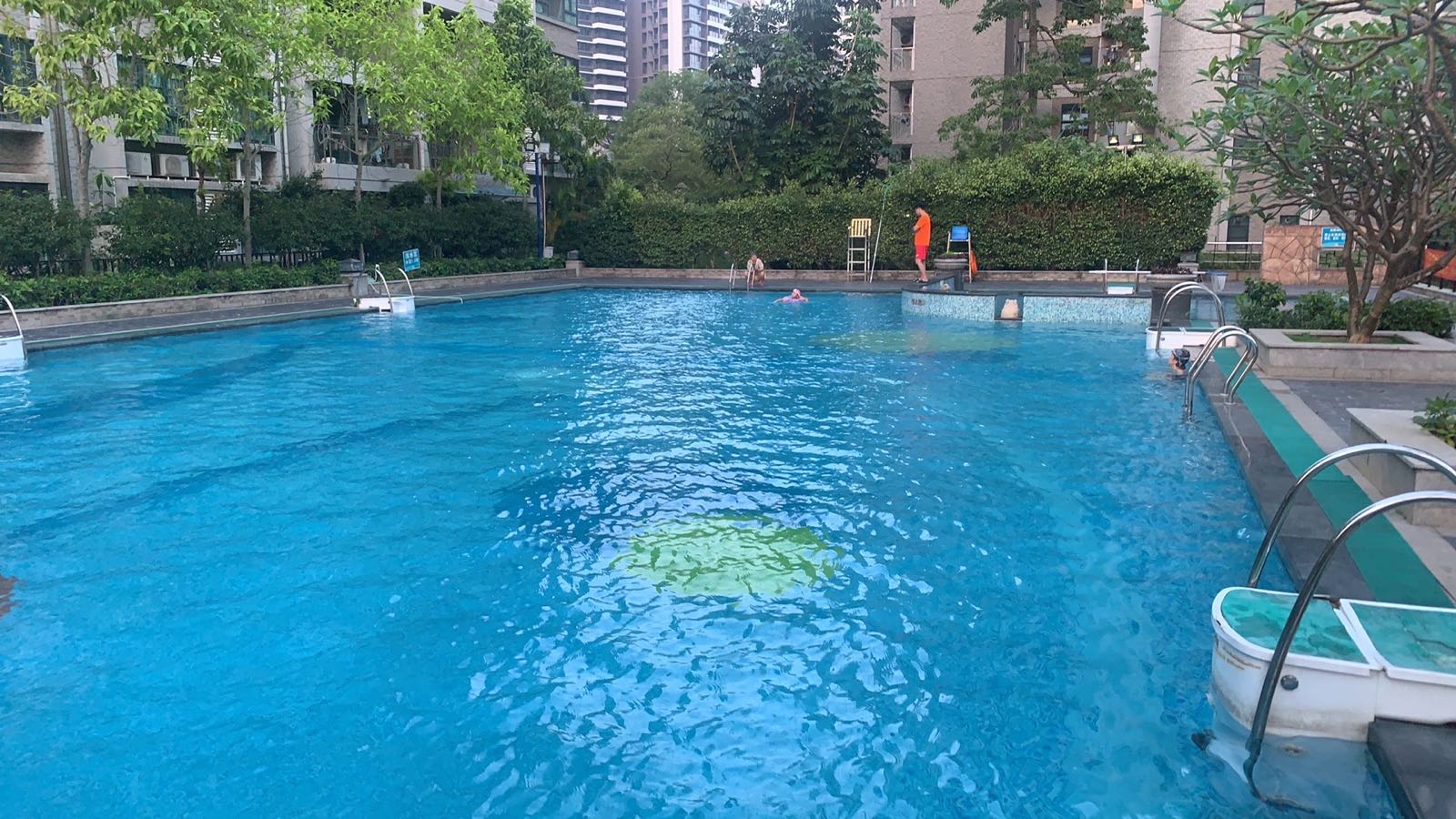 顺景新一居游泳池