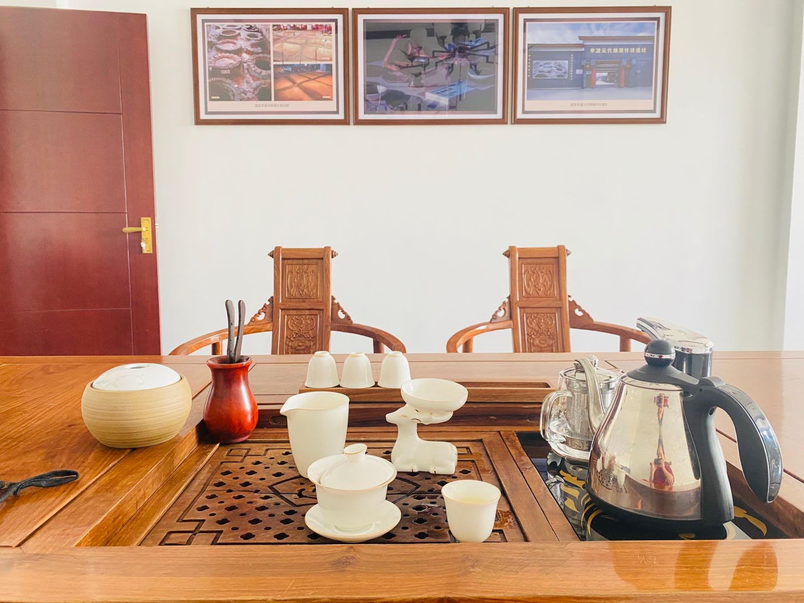 婺源县湘阁里辣餐厅