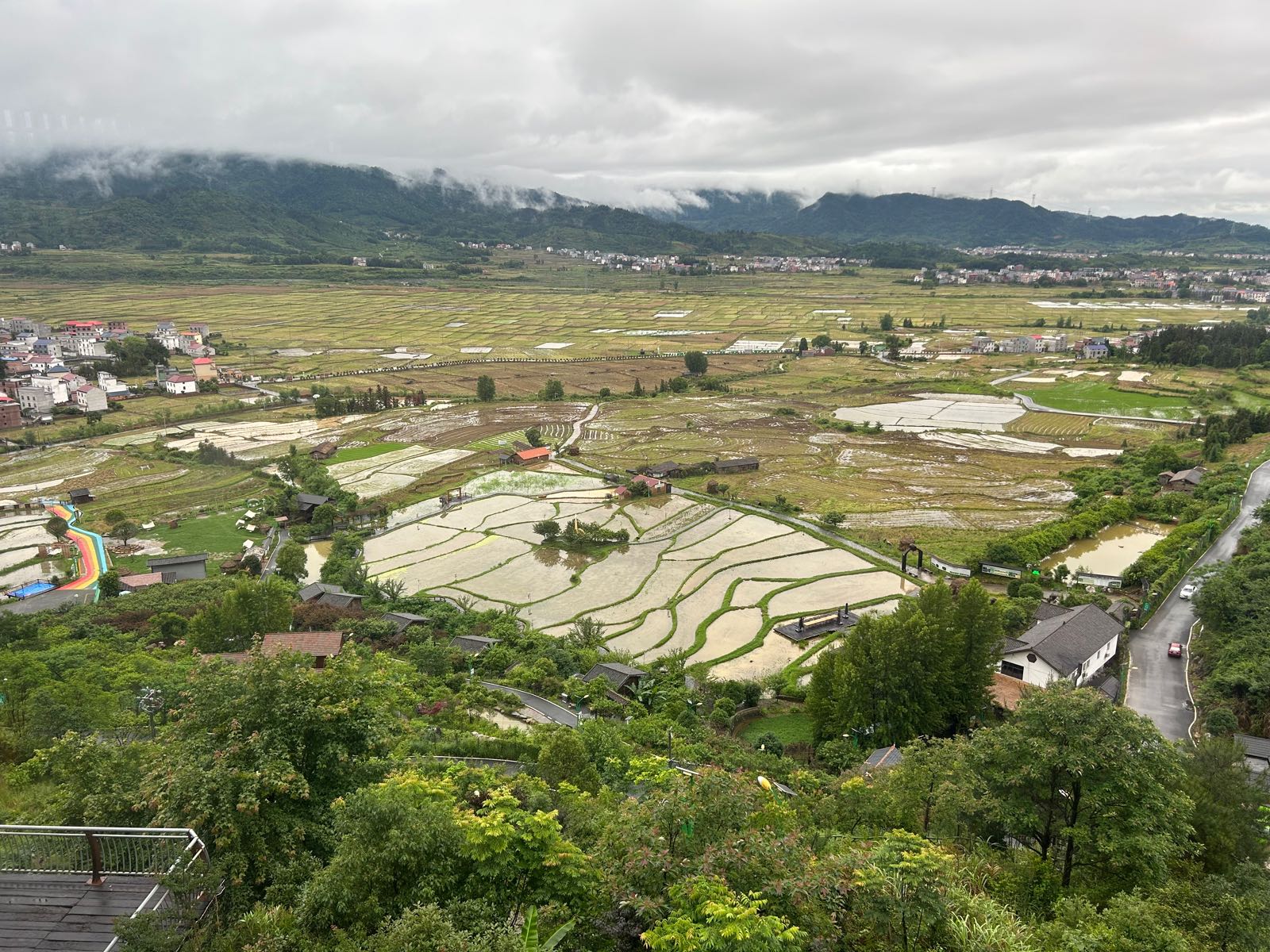 吉内得高滩国家地质文化村