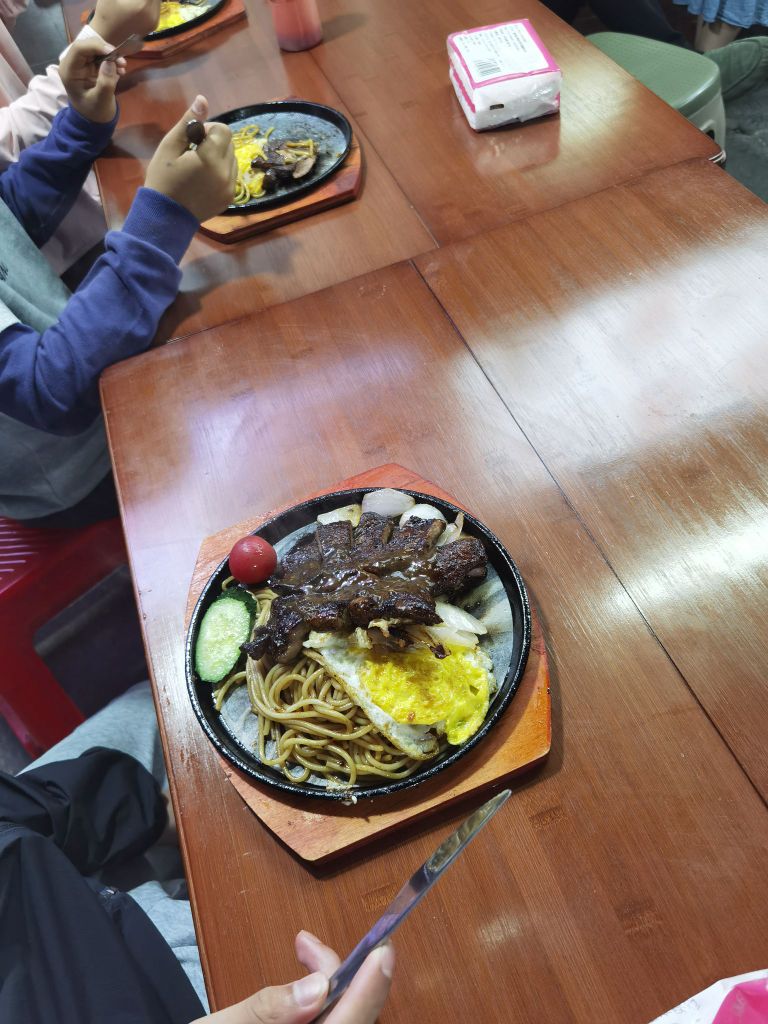 客窬鲣欧铁板牛排