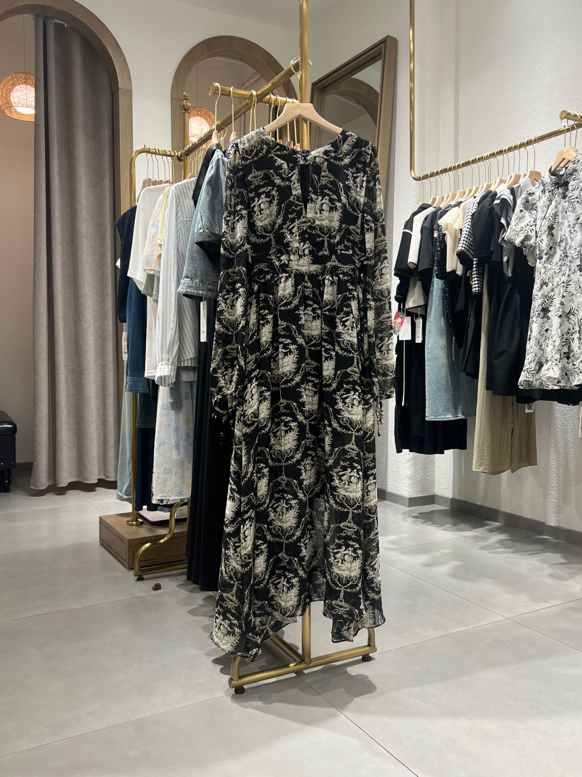 中酒汇金闵行运营中心(红园1058企业总部店)