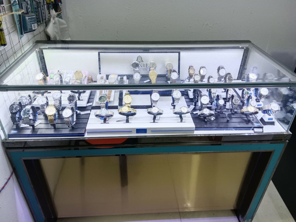 修表钟表眼睛店